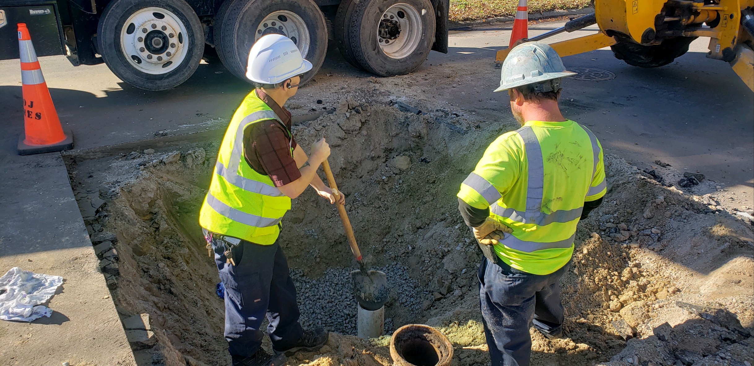 Image 2 of 5 in gallery section. Image title is UM 2.