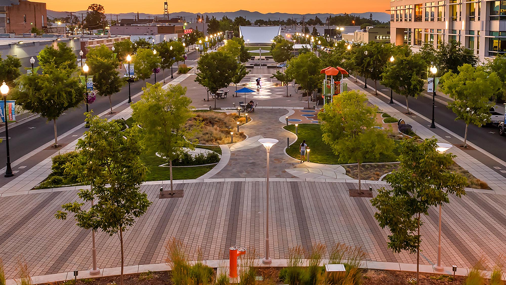 Image 7 of 19 in gallery section. Image title is 2017-PearBlossom---9 (1).