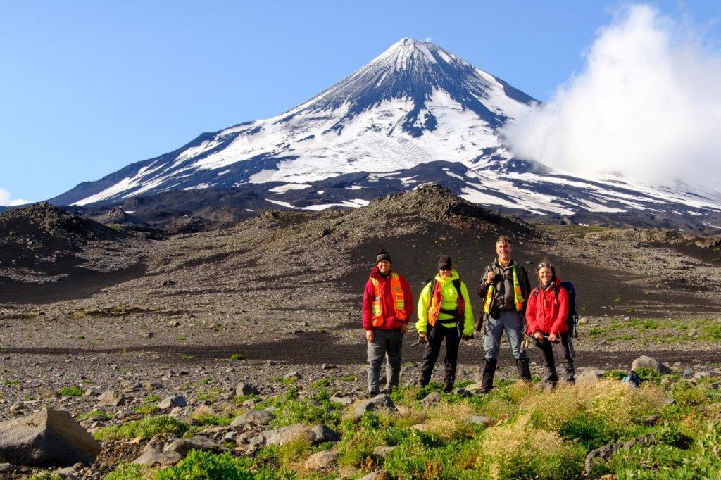 Image 9 of 28 in gallery section. Image title is AVO_GeologistIII_recruitment_image.