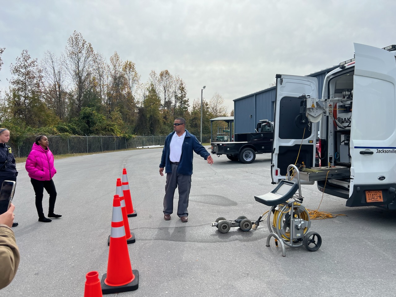 Image 1 of 5 in gallery section. Image title is UM 1.