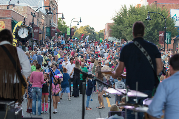 Image 1 of 5 in gallery section. Image title is FNOW_Sep09_2017-02-49.